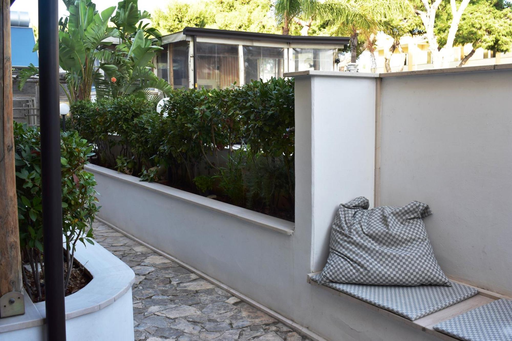 Art Village Residence Bisceglie Exteriör bild